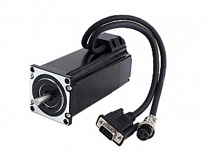 What is a closed-loop stepper motor?